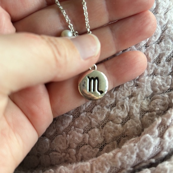 4 items for $20 Avon ♏️ Scorpio necklace - Picture 6 of 8
